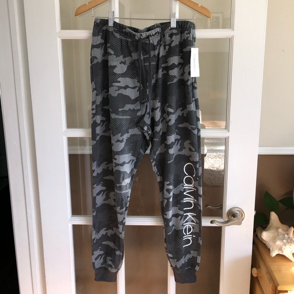 CALVIN KLEIN~Men’s grey camo lounge pants. Size M - Picture 2 of 12